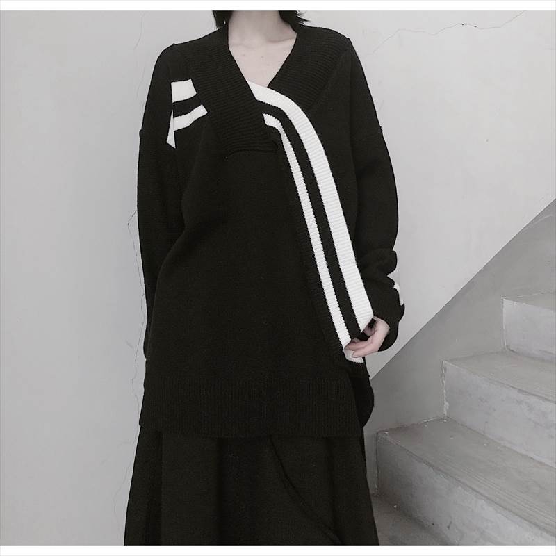 セーター ニット トップス プルオーバー Vネック レディース かわいい 大人可愛い きれいめ 上品 こなれ感 シンプル カジュアル 主役級 存在感 個性的 ルーズ かっこいい デート お出かけ ラフ