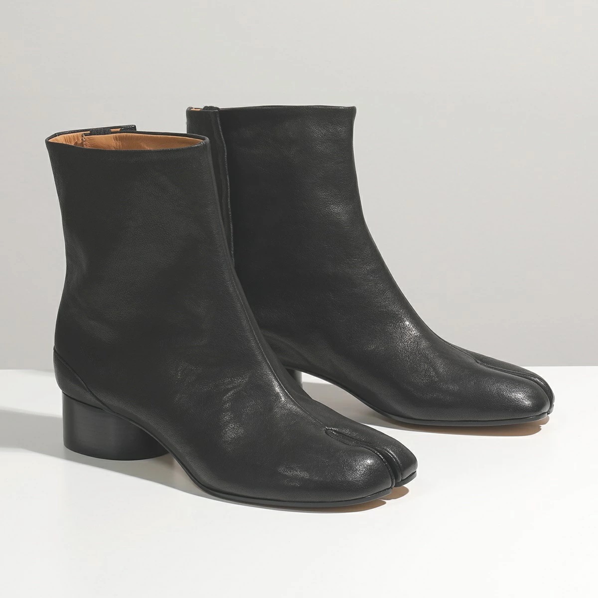 MAISON MARGIELA メゾンマルジェラ 22 S58WU0273 P3753 Tabi レザー 足袋 タビ 3cm ショートブーツ 靴 レディース カラー3色 S58WU0273P3753T