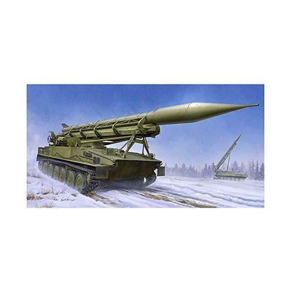 Trumpeter 009545 2P16 Launcher with Missile of 2k6 Luna (FROG-5) Plastic Model kit， Coloured 並行輸入品