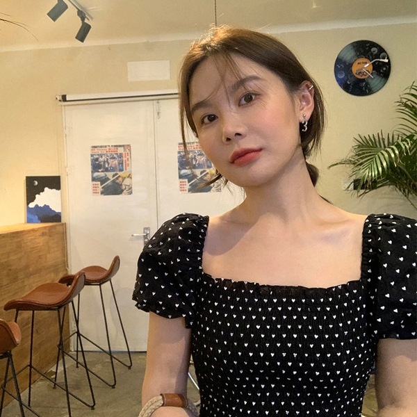 愛ポルカドットドレス女性のパフスリーブ 2022 夏の新スタイルウエスト痩身ミッドレングススタイル