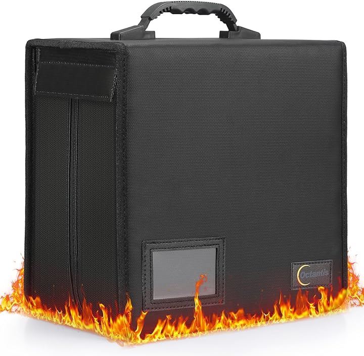 CDケース 耐火 耐水 CDDVD用ケース 400枚収納可能 大容量 保管ファスナーケース 省スペース コンパクトに収納( ブラック)