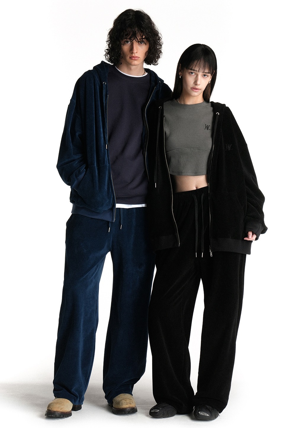 【WOOALONG】 VELOUR CORDUROY HOOD ZIP-UP : 2COLORS