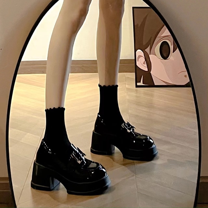 【急速出荷!】女性用黒厚底スモールレザーシューズ春厚底ローファーハイヒールhバックル高めシングルシューズ