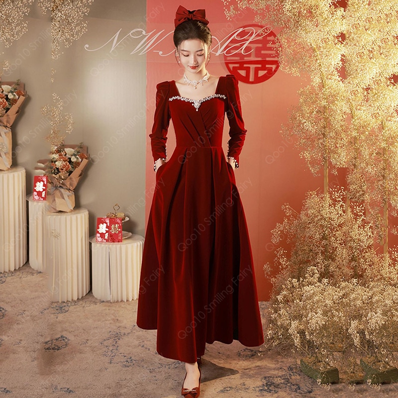 【最安値挑戦】 【期間限定】敬酒服花嫁2023新型秋冬ワインレッド婚約ドレス一文字肩長袖ベルベット結婚大気女-17