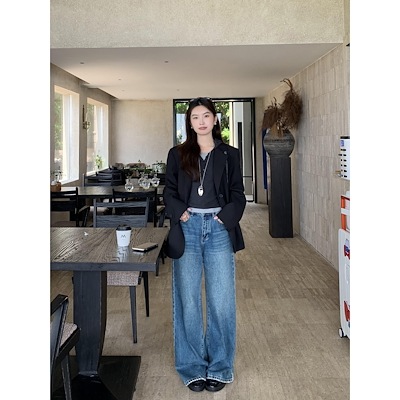 レトロなブルーの筒のジーンズの女性の秋の高い腰の垂れ感はゆったりとやせて見えるワイドパンツの長いズボンのズボンです