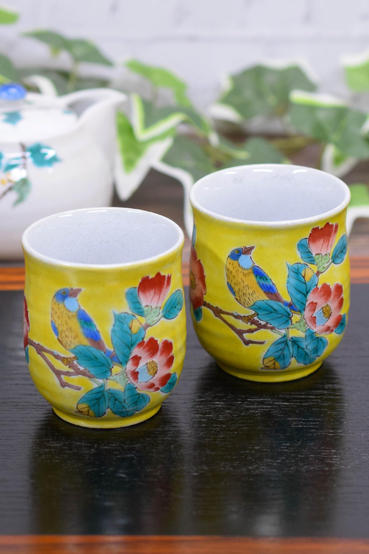 和座の蔵 おしゃれ ペア 湯呑み 九谷焼 夫婦湯呑み 吉田屋椿に鳥 陶器 ブランド 和食器 日本製 結婚記念日 還暦祝い 古希祝い 喜寿祝い 傘寿祝い 米寿祝い プレゼント ギフト