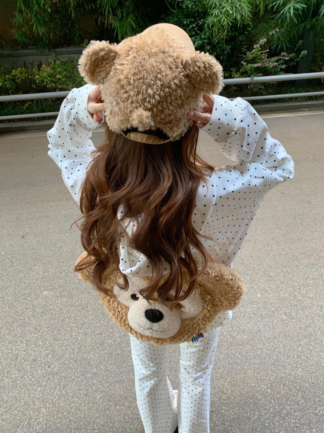 セットアップ 新しい水玉模様のセーターのスエットパンツの学生のツーピースの女の子のファッションのカジュアルなスポーツのスーツの女性