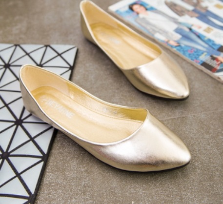 メタリックカラーペタンコパンプス シューズ 歩きやすい 履きやすい 疲れにくい かわいい 大人可愛い きれいめ シンプル カジュアル 大人 おしゃれ かっこいい 個性的 クール モード系 5,681円