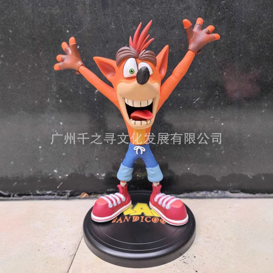 クラッシュウルフフィギュアブラインドボックスクラッシュウルフレーシングトリロジーゲーム周辺おもちゃモデルカーケーキの装飾品