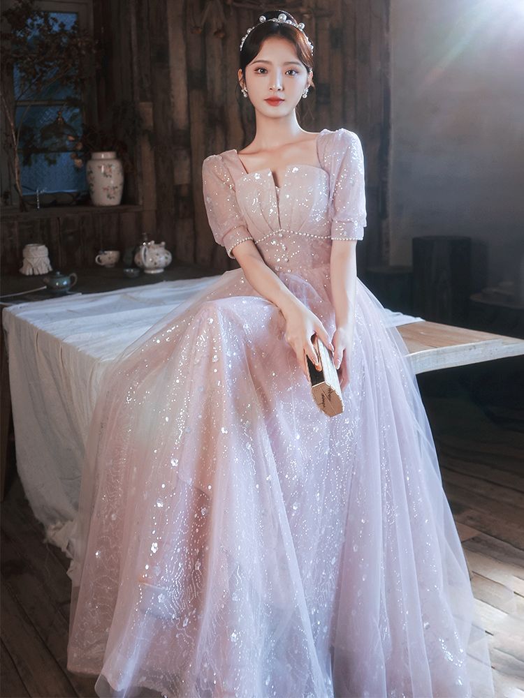 パーティードレス 結婚式 お呼ばれ ピンクのイブニングドレス 女性 年 ハイセンスアート検定 宴会 気質 成人式