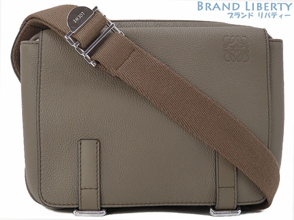 新品同様ロエベミリタリーメッセンジャーバッグXSアナグラム斜め掛けショルダーバッグカメラバッグポシェットダークモス 188,000円