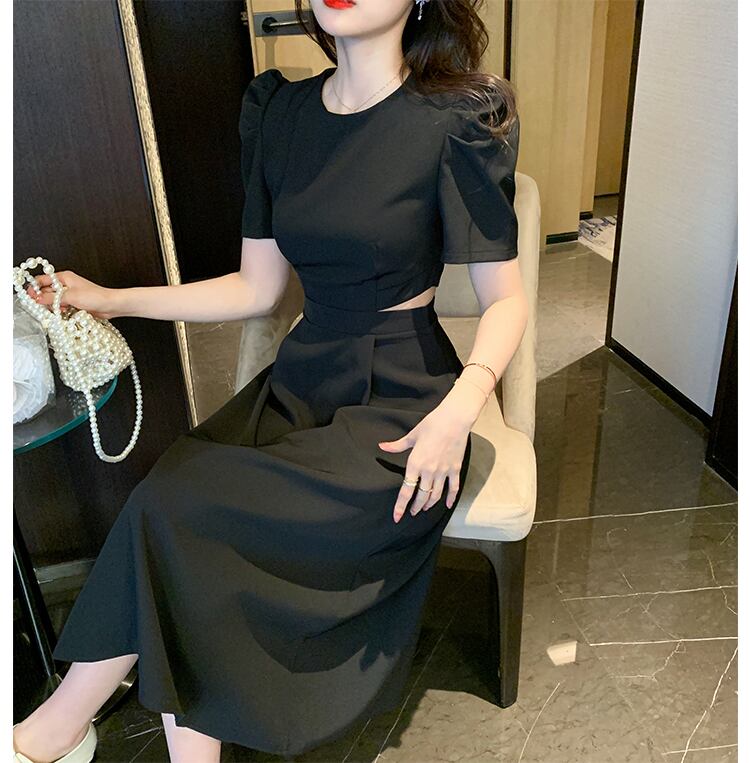 サイドカット フレア ワンピース レディース 膝下 ミモレ 7分丈 半袖 パフスリーブ ラウンドネック 襟なし Aライン フェミニン プリーツ スリット ハイウエスト かわいい きれいめ シンプル 上