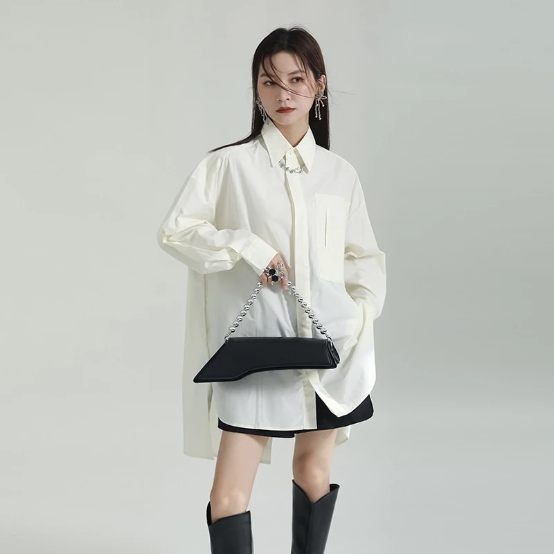 日中2025デザイン感の中で長いタイプの不規則なシャツの女性のゆったりした港の味の小さい衆の怠惰な風のシャツの潮