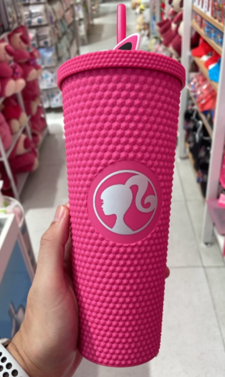 MINISO x Barbie コラボ　タンブラー　ウォーターボトル　マグカップ