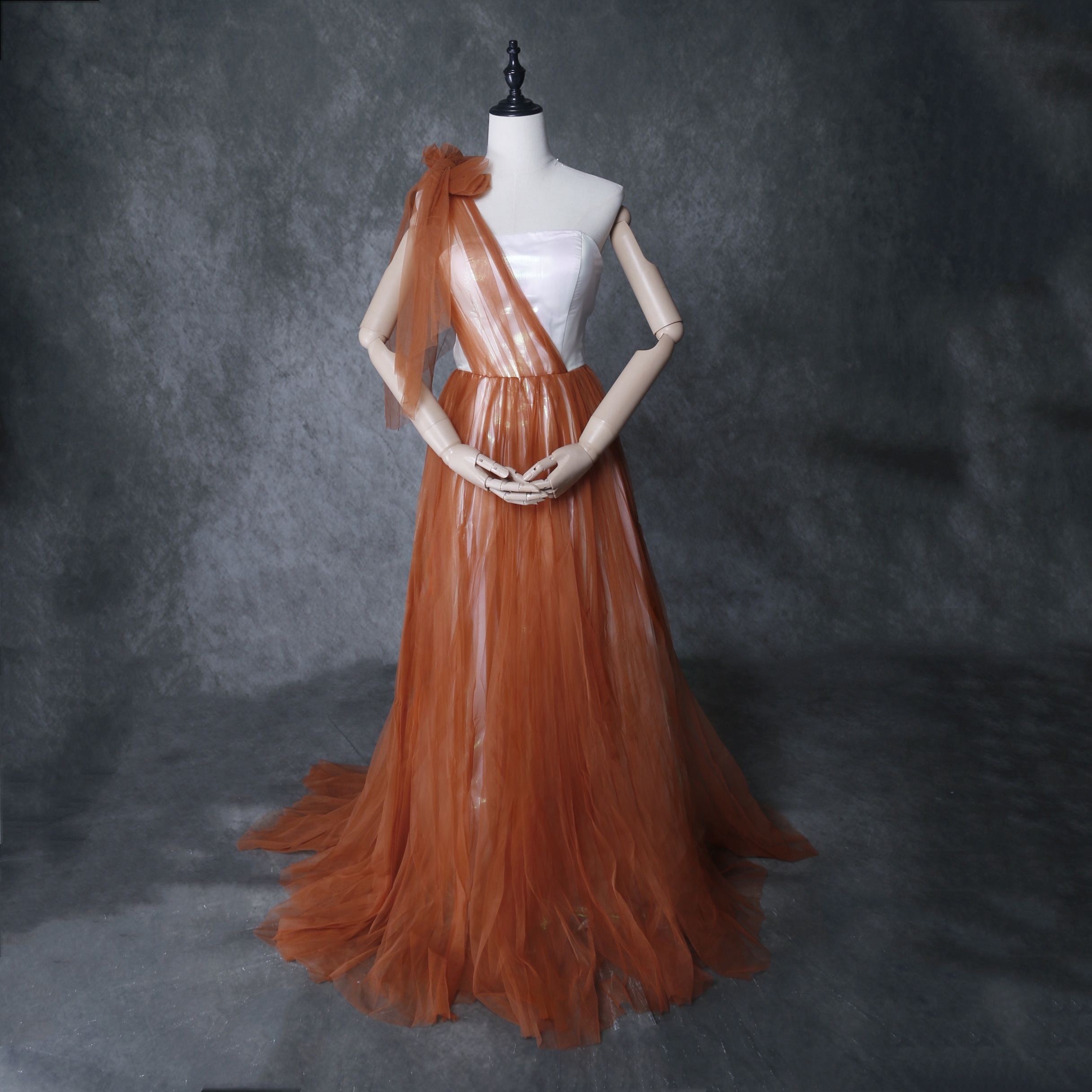 カラードレス テラコッタ色 ワンショルダー 派手な 目立つ 2次会/合コン/デート 演奏会 デザイン感