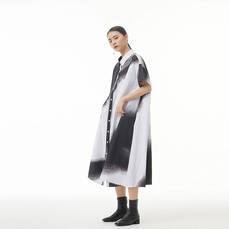 韓国ファッション大きいサイズレディース夏服シャツワンピースロングのグラデーションの抽象的な襟2024ニューデザイン半袖肉を隠す着痩せ効果