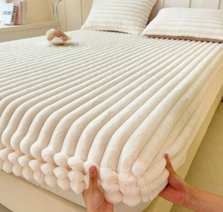 ２０２４新品冬用 ベッドシーツ 　ふわふわ保温寒さ対策　保護カバー　敷パッドシングル セミダブル ダブル クイーン 抗菌防臭優しいはだｓあったか 冬 保温 フランネル敷パッド 静電気防止加工　優しい