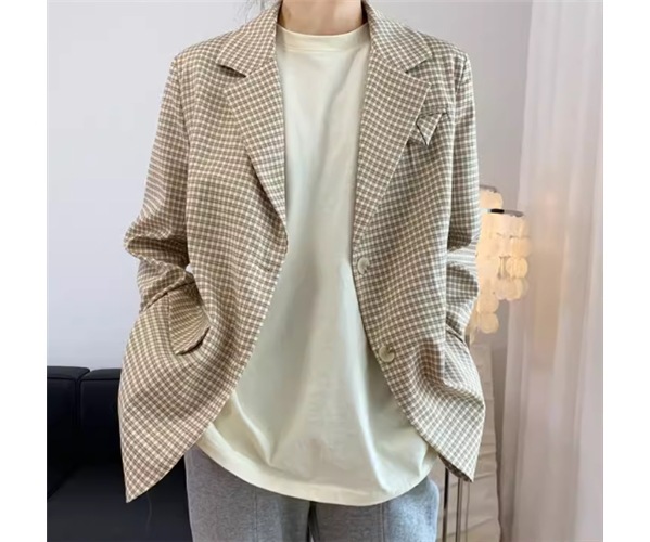 レディース ジャケット スーツ アウター 上着 ミドル丈 長袖 襟付き スーツカラー ポケット ボタン 綿 大人可愛い きれいめ シンプル カジュアル 上品 おしゃれ かっこいい レトロ こなれ感