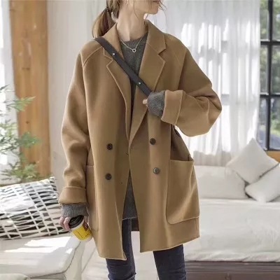秋冬の新作韓国リバーシブルカシミヤコート女性用ショート丈ゆったりストレートのトレンドファーコート