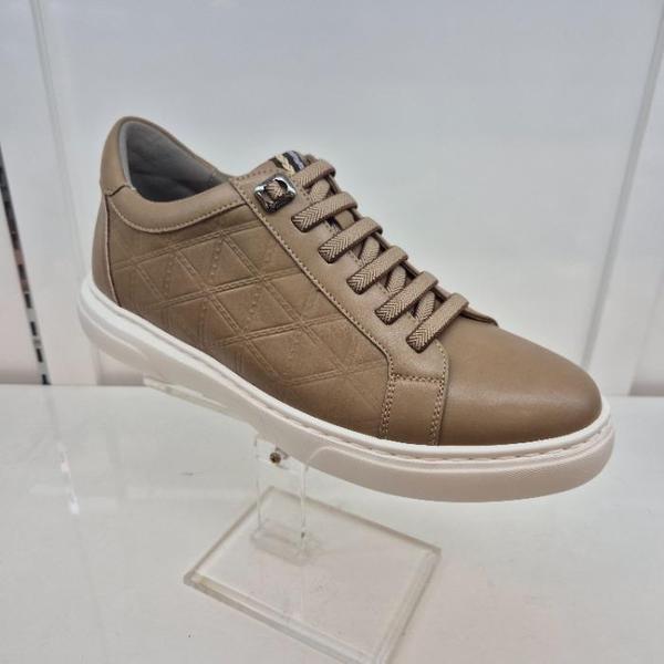 HC11 牛革 メンズスニーカー P5T1U51P337 (45523806)