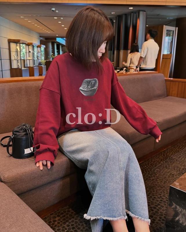 ソファ　スウェットシャツ