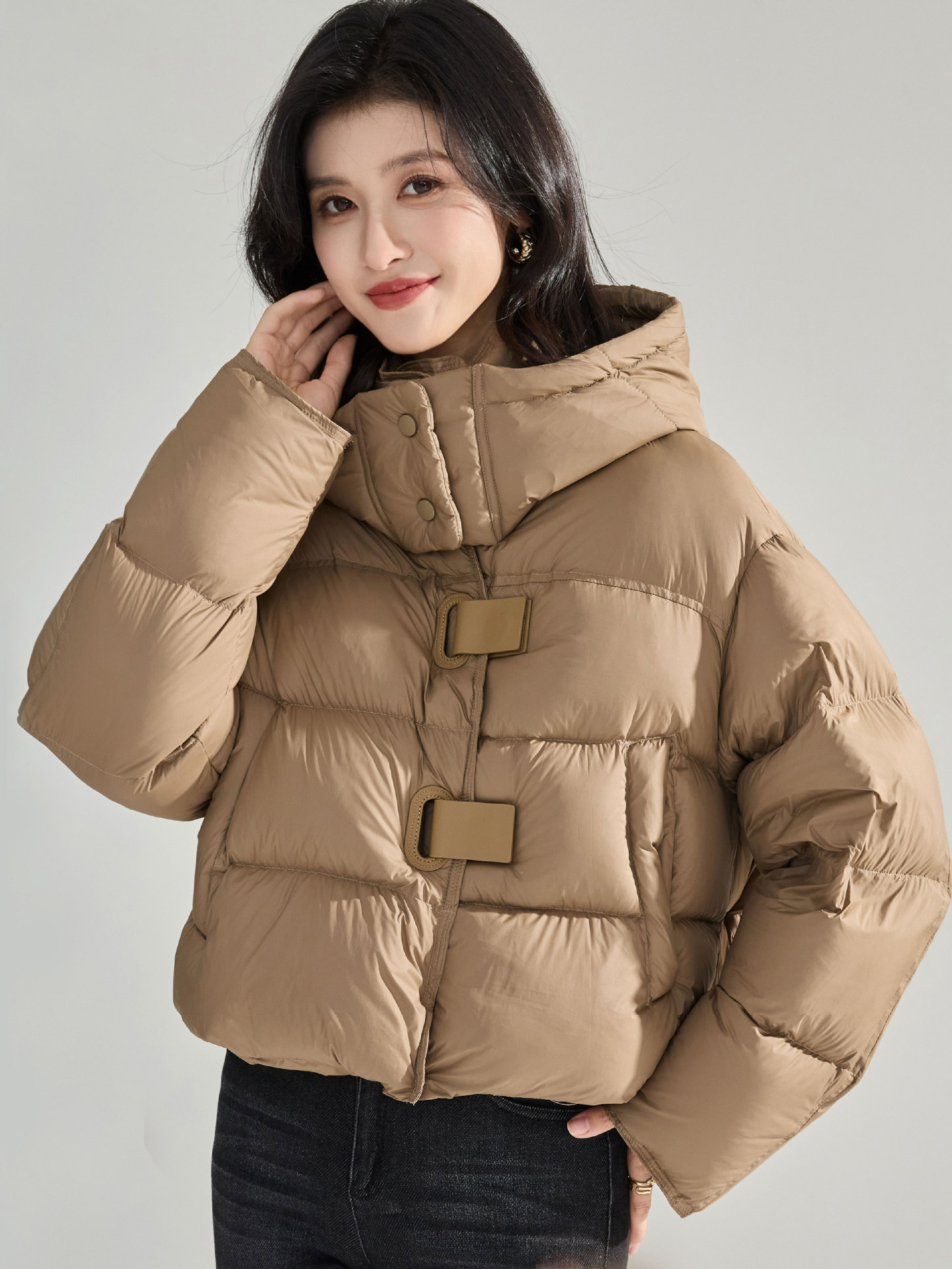 24冬のおしゃれカジュアルシュークリームショートダウンジャケット厚手連帽デザイン感皮袢パン着15978ダウンコートダウンコート レディース ロング韓国 ペディン秋冬アウターコート