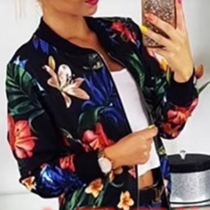 レディース ジャケット アウター 上着 ジャンパー 羽織 前開き 長袖 襟なし ストリート ファスナー ポケット かわいい 大人可愛い シンプル カジュアル おしゃれ かっこいい レトロ エキゾチック