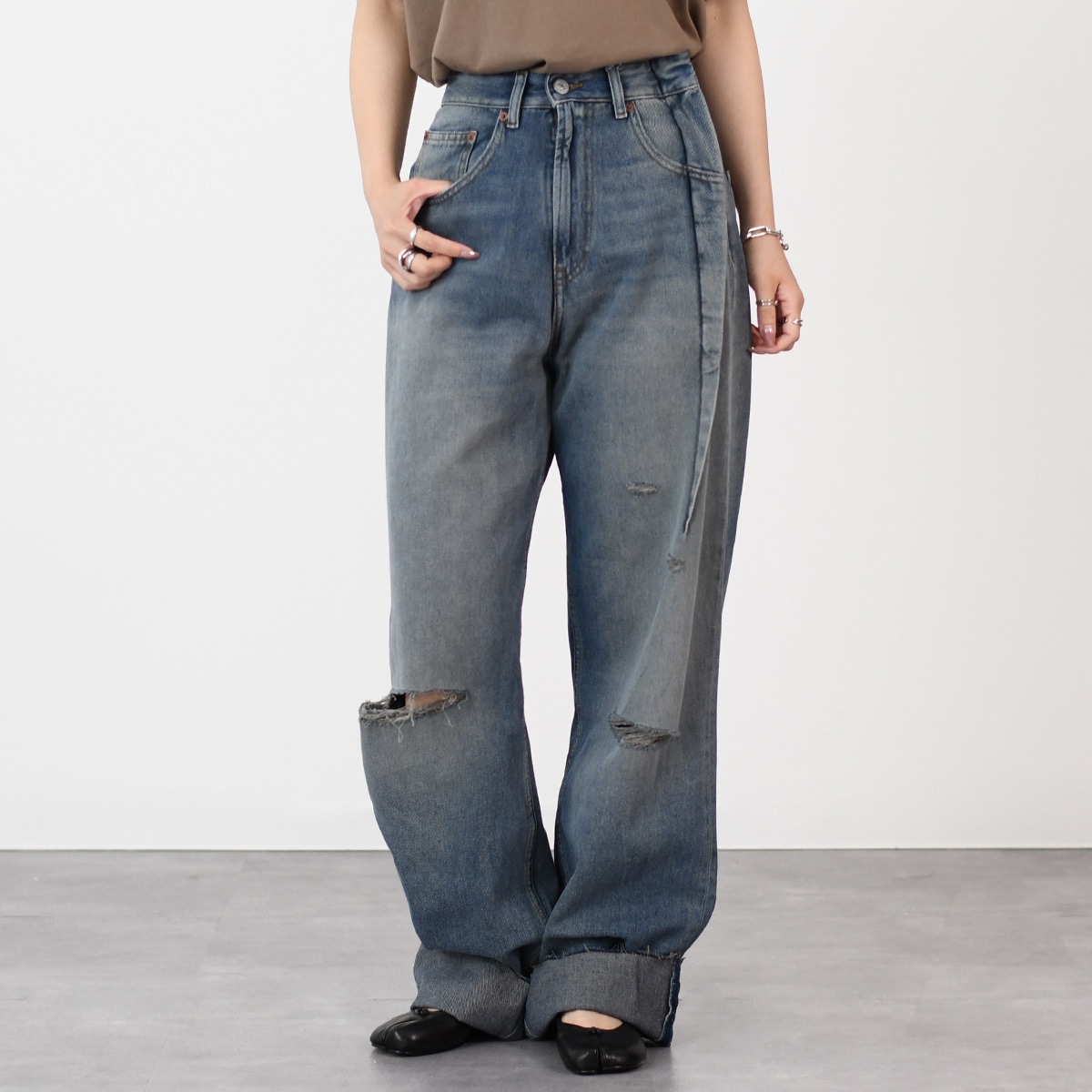 MM6 エムエムシックス デニム ジーンズ ボトムス エイジドデニムジーンズ S52LA0245 M30017 レディース グレーブルー ダメージ