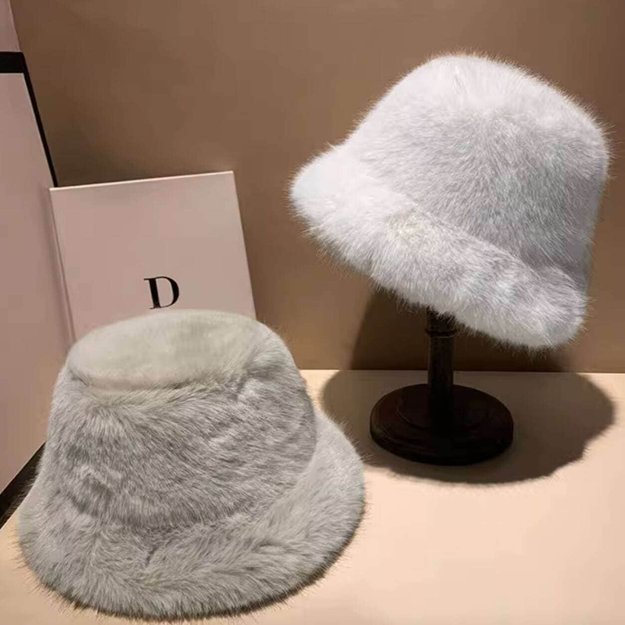 帽子 レディース 全3色 フォックスファー バケット ハット ホワイト ブラック グレー ベージュ 毛皮 ファーハット 暖かい 防寒 もこもこ ふわふわ 大人可愛い きれいめ シンプル