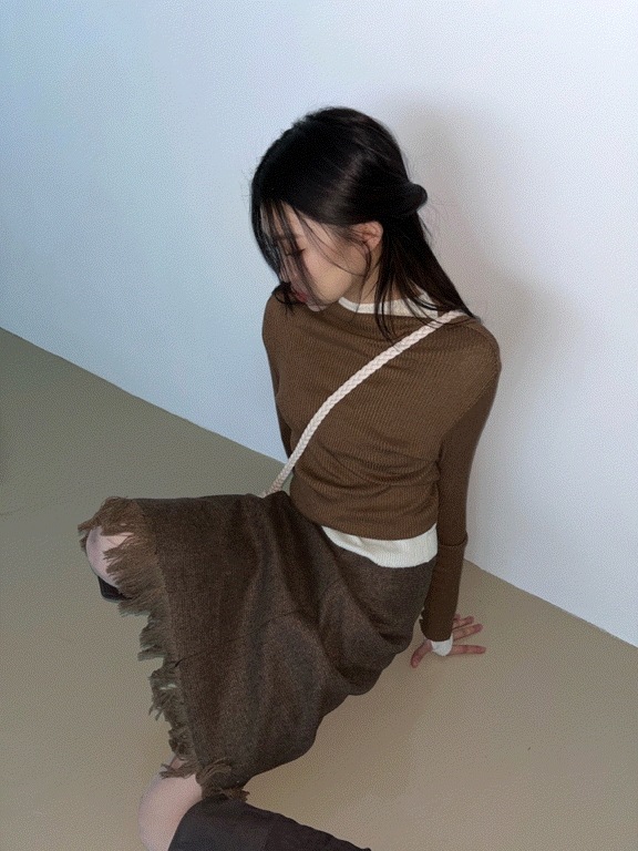 タッセルウールスカート 4,738円