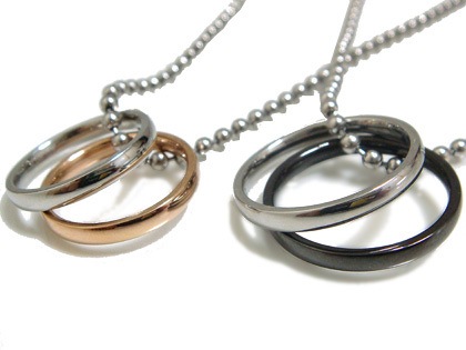 ステンレスアクセサリー使い勝手抜群！ペアバリエーションステンレスペンダント/プレゼント/ギフト/アク