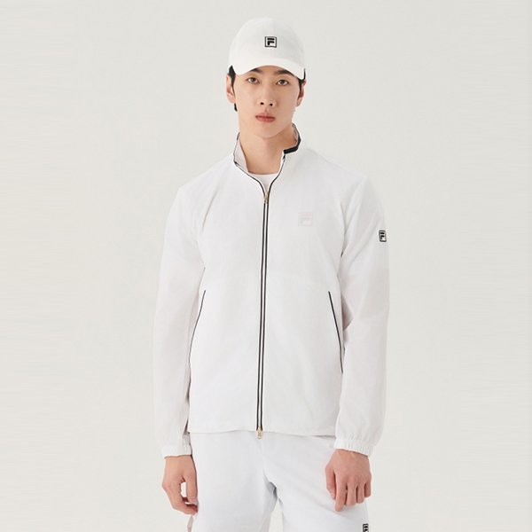 FILA 軽量ストレッチラインポイントウィンドブレーカー