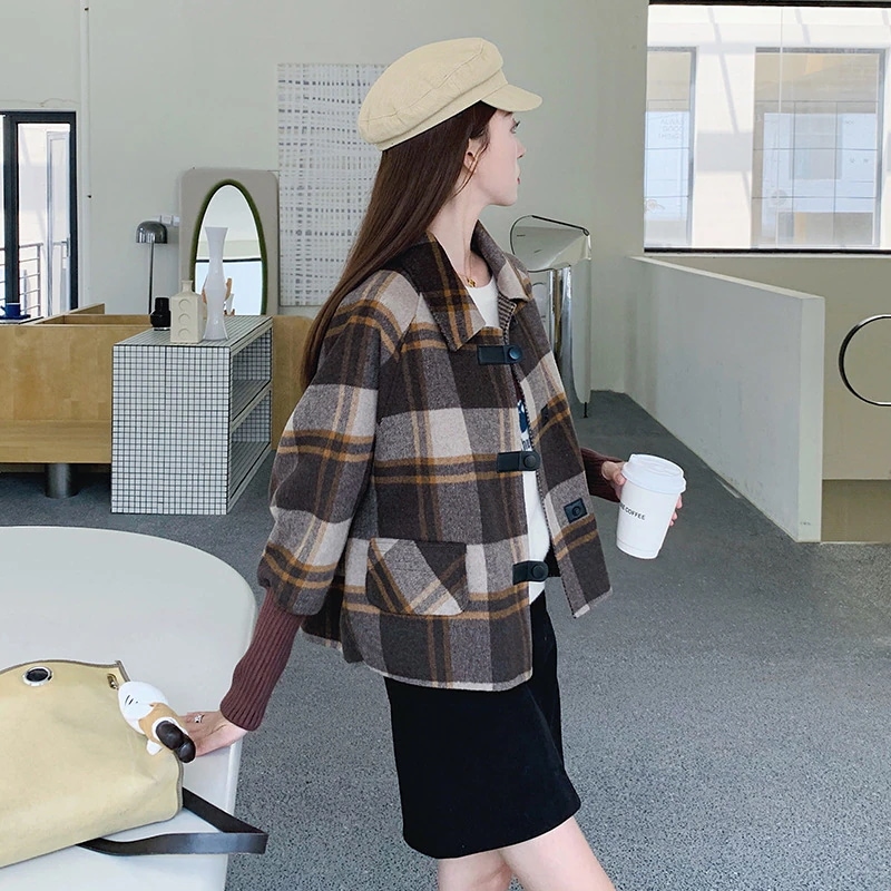 2024カレー格子縞の短い段落クリップコットンウールツイードジャケット女性冬の段落小さなサイズのデザイン気質コート潮