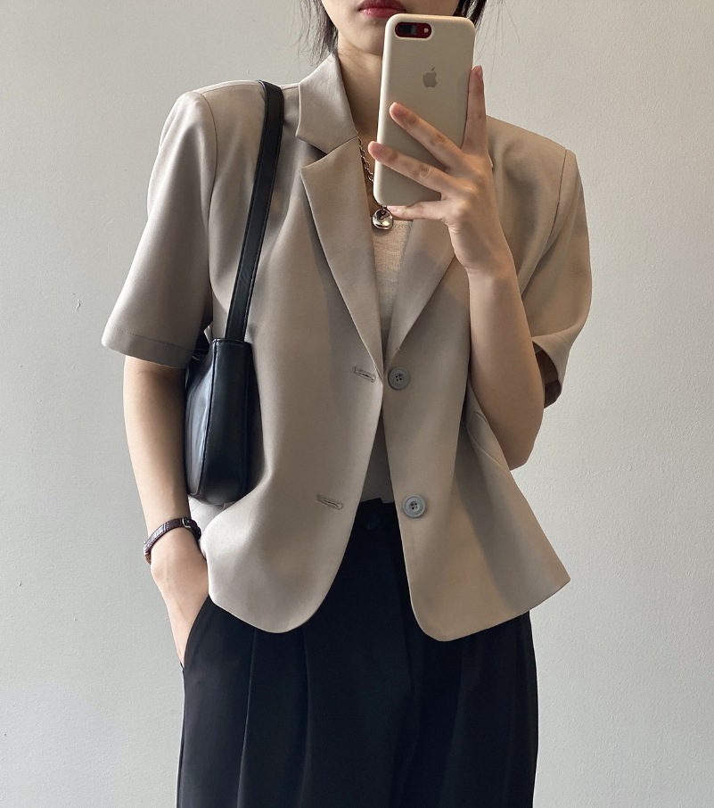 アウター モテアイテム ジャケット 半袖 可愛い きれいめ 上品 おしゃれ かっこいい 可愛い ラブリー キュート ガーリー クール モード系 セクシー エレガント 存在感 フォーマル