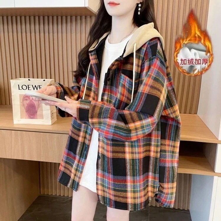 けだるい風カジュアルファッションチェックのフード付きシャツコート女性ののゆったりとしたダウンと厚手のトップス