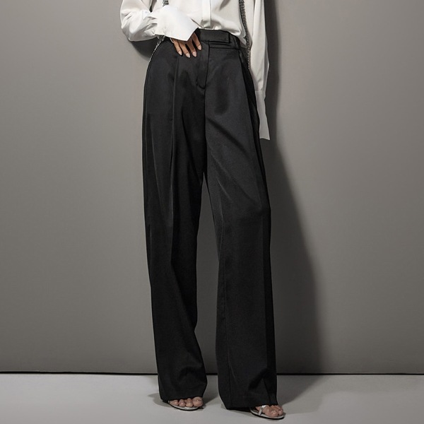 P3440 ピンタック スリム スラックス