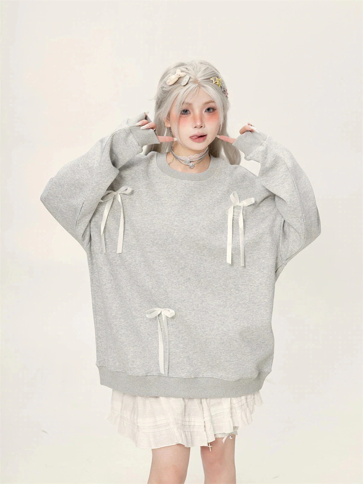 秋冬 トップス 長袖 かわいいラウンドネック Tシャツ レディース 韓国風 ルーズ ゆったり 無地 カジュアル おしゃれサイズ シルエットファッション系シャツ衣装お出かけ