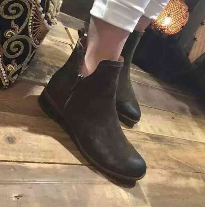 ブーツ レディース 撥水 兼用 ウォーキング 軽い おしゃれ 暖かい 雨 防水 滑らない ローヒール 軽量 ロング 革 歩きやすい スニーカー 秋 4E 厚底 ヒール レースアップ 夏 ミドル 冬 シ