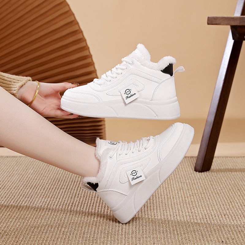加絨高援冬の白靴新型女板靴カジュアル綿靴女