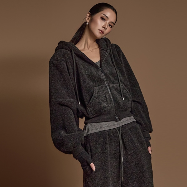 J2577 起毛 フード ジップアップ 11,404円