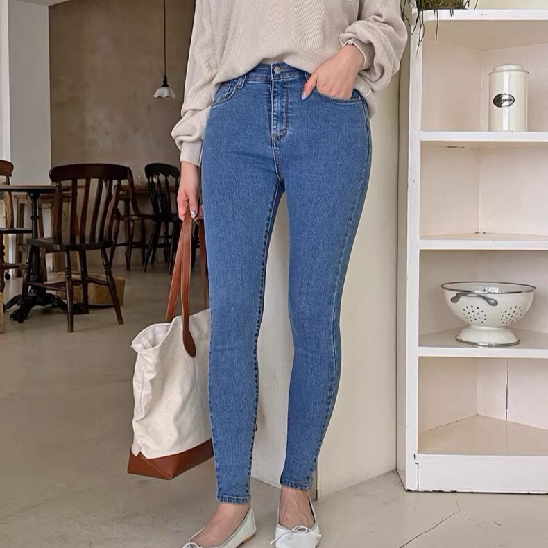 ボトムス パンツ Gパン デニムパンツ スキニーパンツ 膝下 ロング ロング丈 スリム タイト 細身 伸縮性 裾ゴム 綿 コットン かわいい 大人可愛い きれいめ シンプル カジュアル 大人 上品