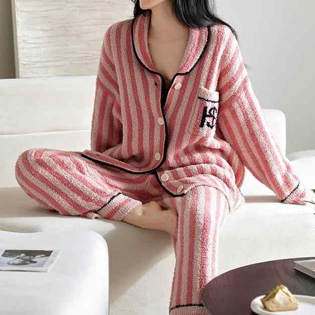 ルームウェア レディース パジャマ 部屋着 ガーリー コーラルベルベット フランネル 秋冬 長袖 裏起毛 ホームウェア セット ストライプ ゼブラ柄 レッド ブラック ブラウン