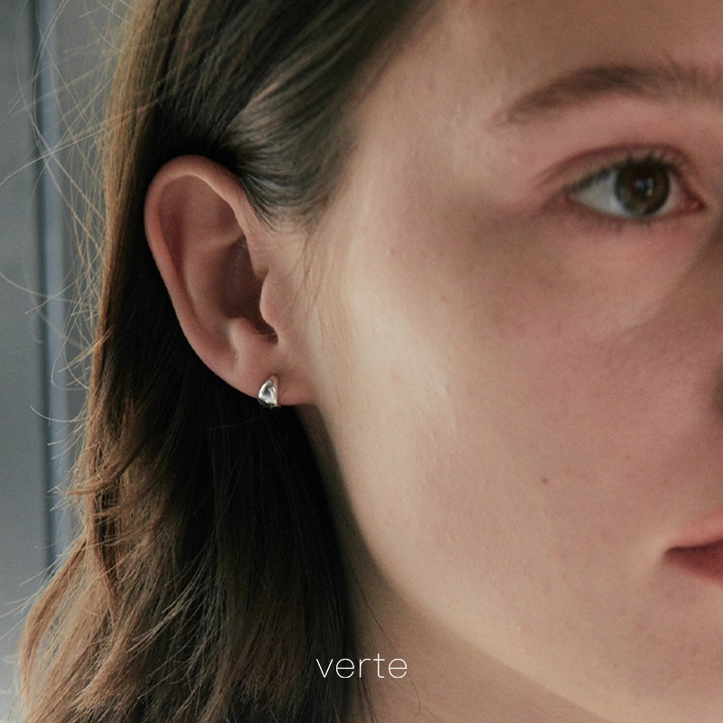 [925 silver] Deux.silver.101 / baby pigling イヤリング (silver)