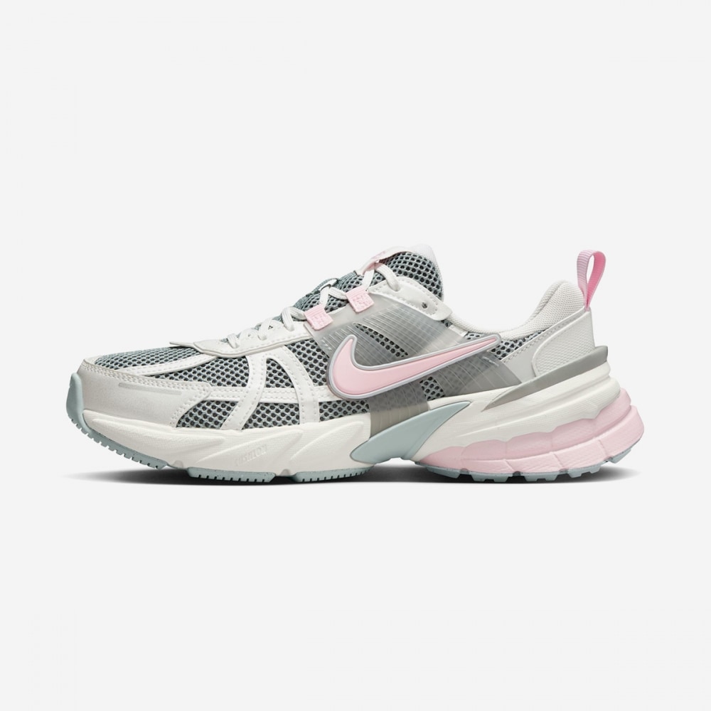 ナイキナイキ V2K ラン ND HQ4046-001 11,039円