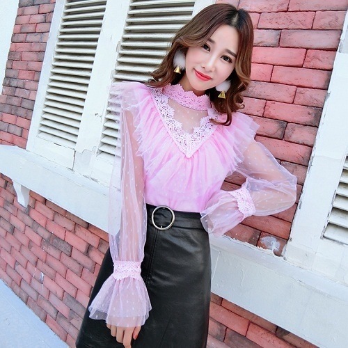 2052.Vライン透かしレースフリルトップス(ピンク)