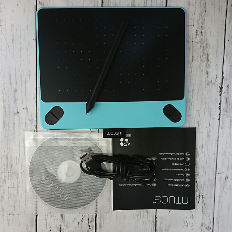 中古　Wacomワコム ペン&タッチ 絵画油彩制作用モデル Sサイズ ミントブルー CTH-490/B