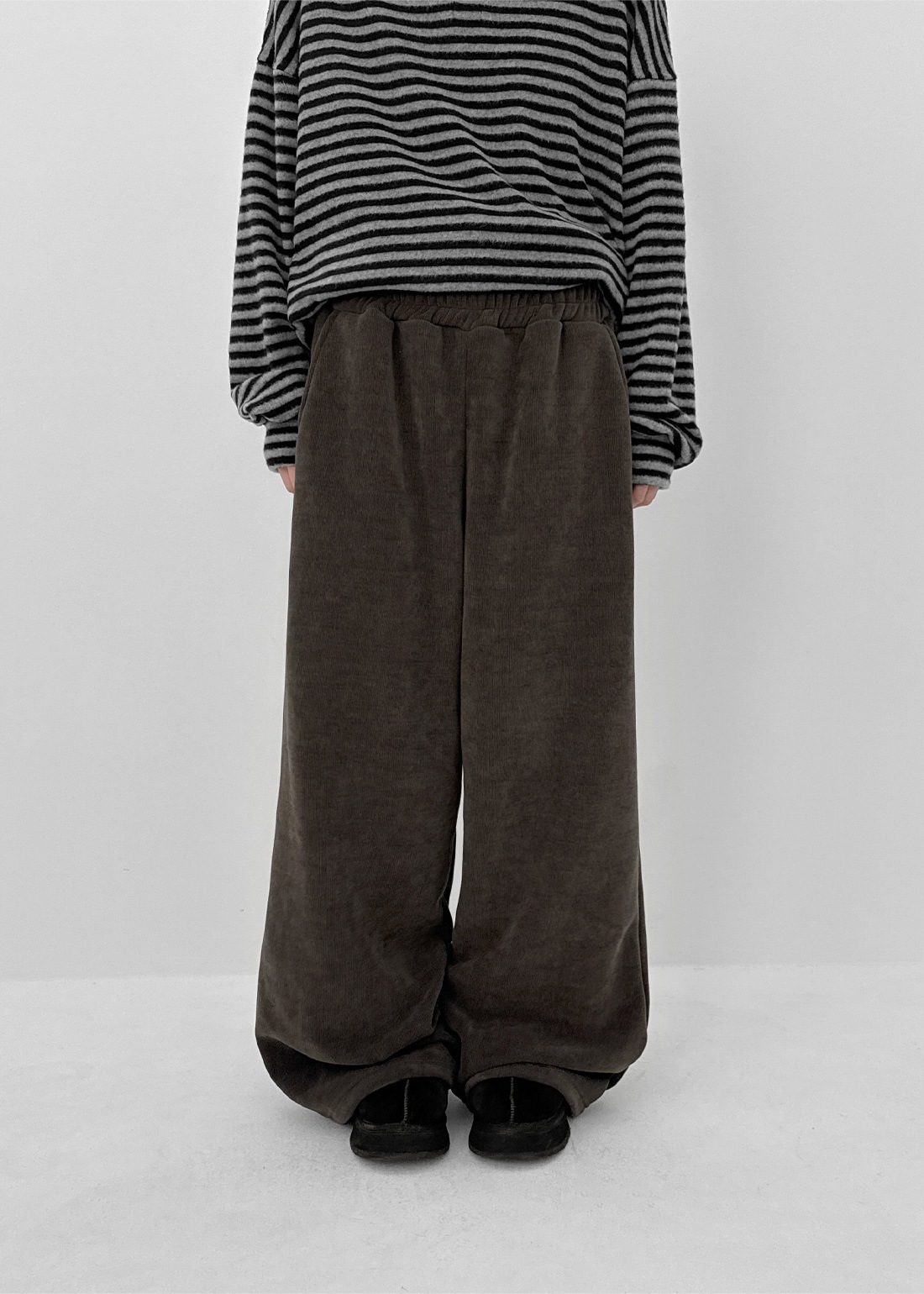 (UNISEX) キルティングボアファーコーデュロイワイドバルーンパンツ