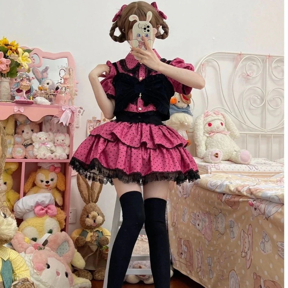 日系かわいいソフト妹lolita甘いピンクの小さな波点泡袖上着馬甲はレースのスカートをつなぎ合わせている  量産型 ワンピース リボン ミニ スカート 大きいサイズ 衣装 撮影 ロリ 姫 コス