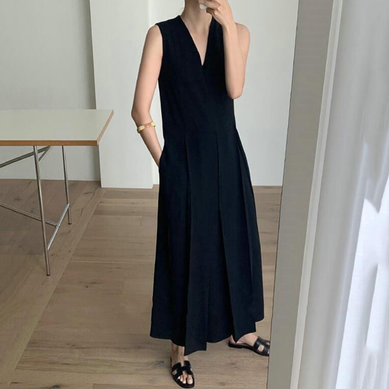 ノースリーブワンピース ワンピース フレアワンピース ミモレ ミモレ丈 ロング ロング丈 袖なし ノースリーブ Vネック フレア ハイウエスト かわいい 大人可愛い きれいめ シンプル カジュアル