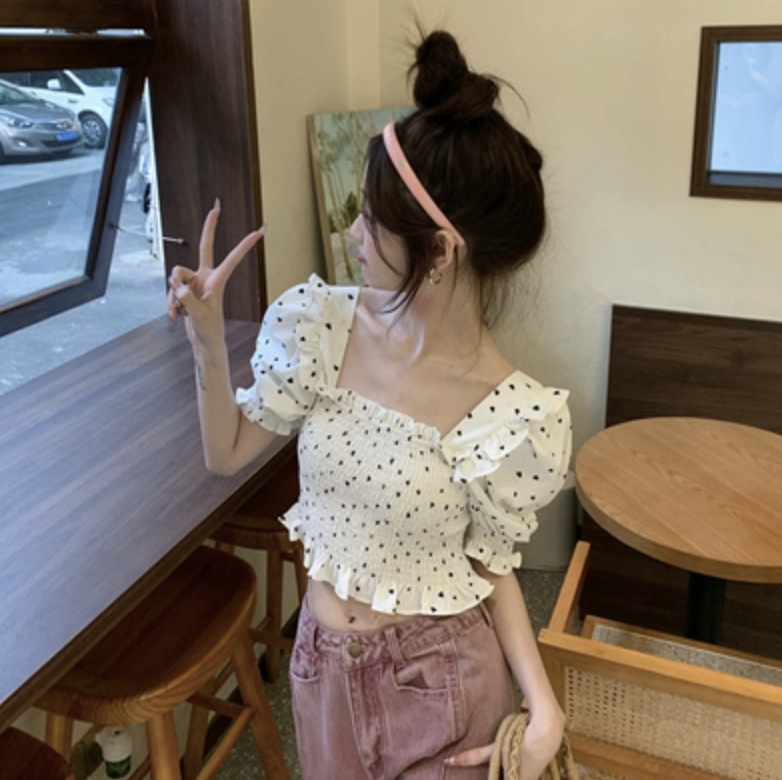 トップス シャツ ブラウス カットソー 白シャツ 白トップス ショート ショート丈 半袖 スクエアネック かわいい 大人可愛い きれいめ シンプル カジュアル 大人 上品 おしゃれ お洒落 かっこいい